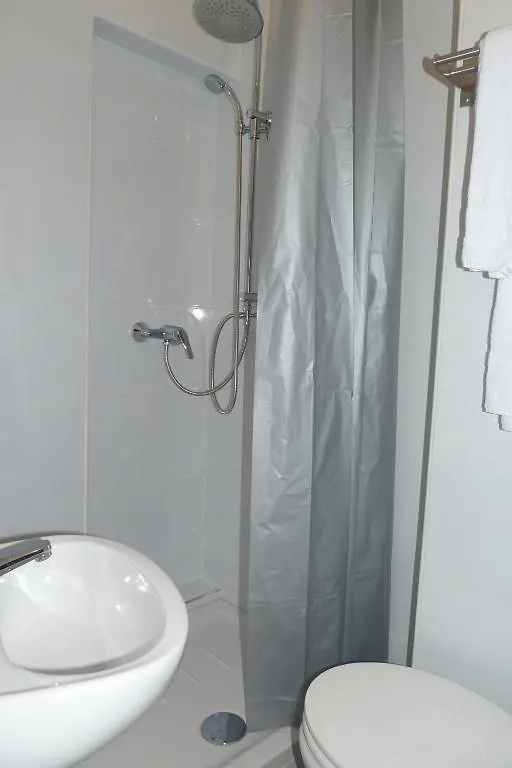 Du Jura Hotel 2*